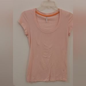 Short (cap) sleeve pink tee. Size L. By Tresics